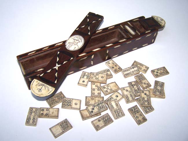 A Fine and Rare Napoleonic period Ivory Inlaid Rosewood Dominoe Box circa 1795-1815